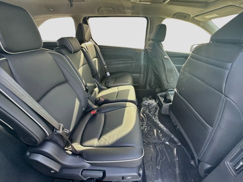 New 2026 Honda Odyssey Touring image 23