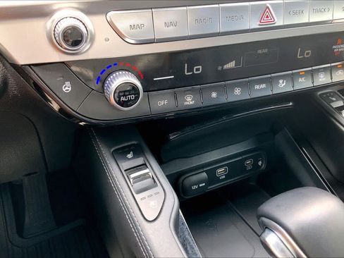 Used 2023 Kia Telluride EX X-Line AWD/4WD image 28
