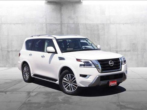 Used 2024 Nissan Armada SL w/ Captain's Chairs Package AWD/4WD image 2