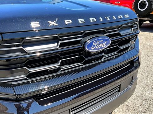 Used 2025 Ford Expedition Max Active image 30
