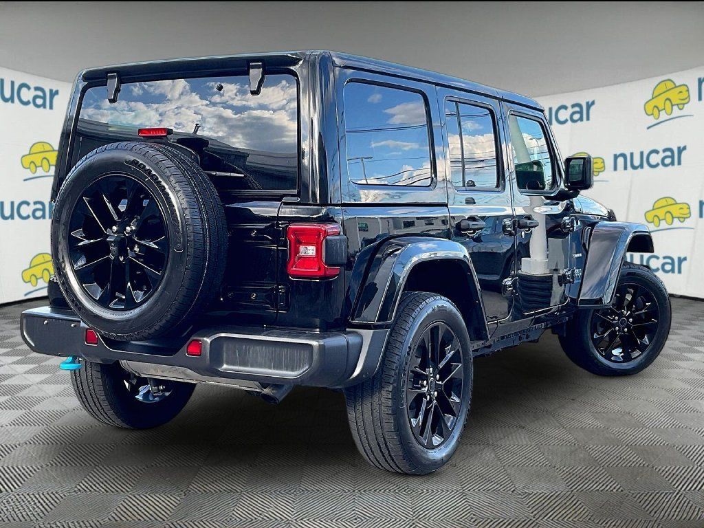 Used 2024 Jeep Wrangler Unlimited Sahara w/ Technology Group AWD/4WD image 6