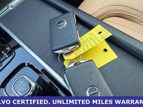 Certified 2024 Volvo XC90 T8 Ultimate w/ Lounge Package AWD/4WD image 31