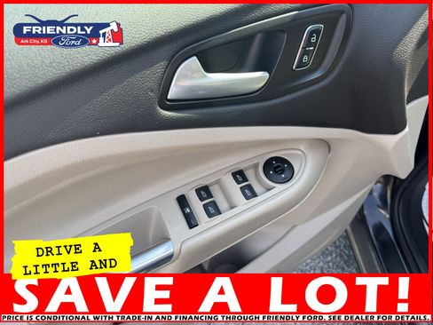 Used 2015 Ford Escape SE image 10