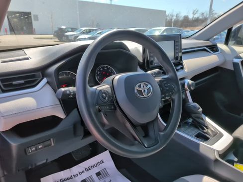 Certified 2021 Toyota RAV4 XLE image 30