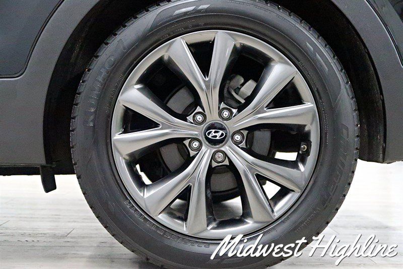Used 2017 Hyundai Santa Fe Sport AWD/4WD image 17