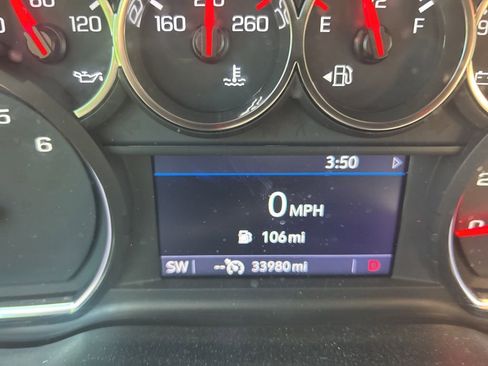 Used 2020 Chevrolet Silverado 1500 RST w/ Texas Edition RWD image 23