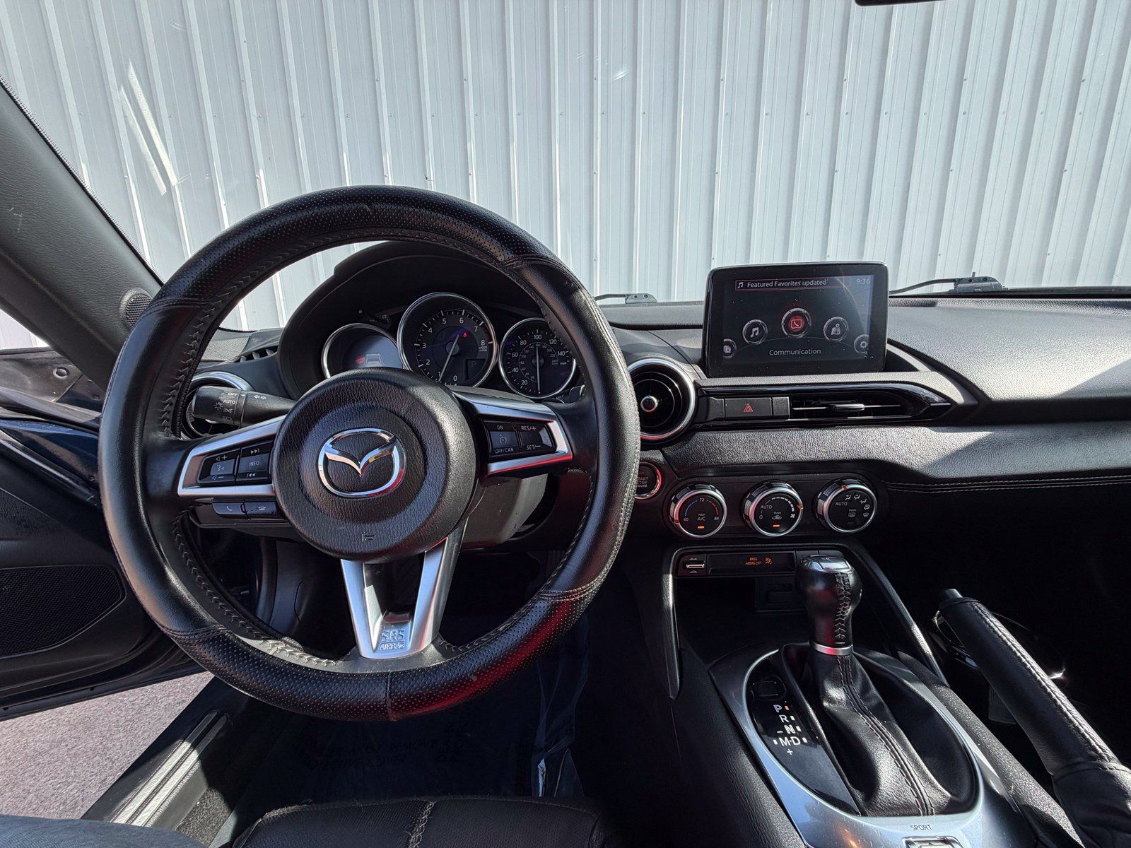 Used 2021 MAZDA MX-5 Miata RF Grand Touring RWD image 11