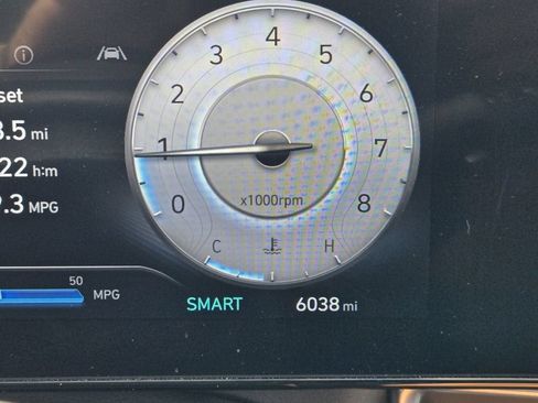 Certified 2024 Hyundai Elantra Limited FWD image 27