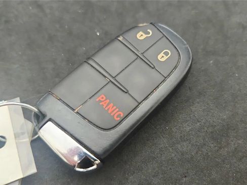 Used 2024 Jeep Compass Latitude AWD/4WD image 21