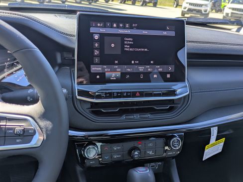 New 2026 Jeep Compass Latitude AWD/4WD image 9
