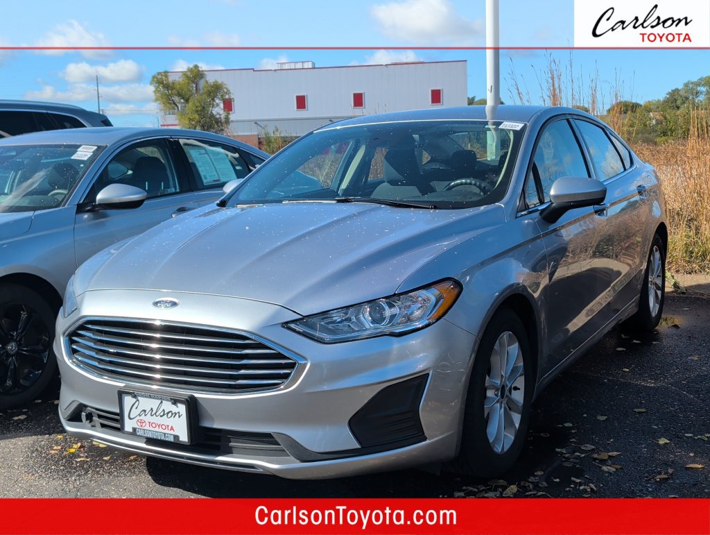 Used 2020 Ford Fusion SE FWD image 1