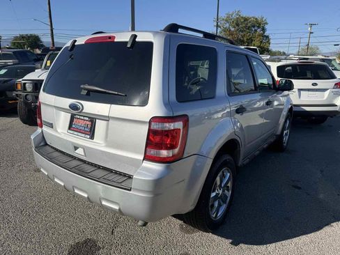 Used 2011 Ford Escape XLT image 25