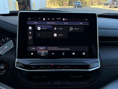 Used 2025 Jeep Compass Trailhawk image 31