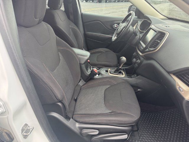 Used 2016 Jeep Cherokee 75th Anniversary FWD image 14