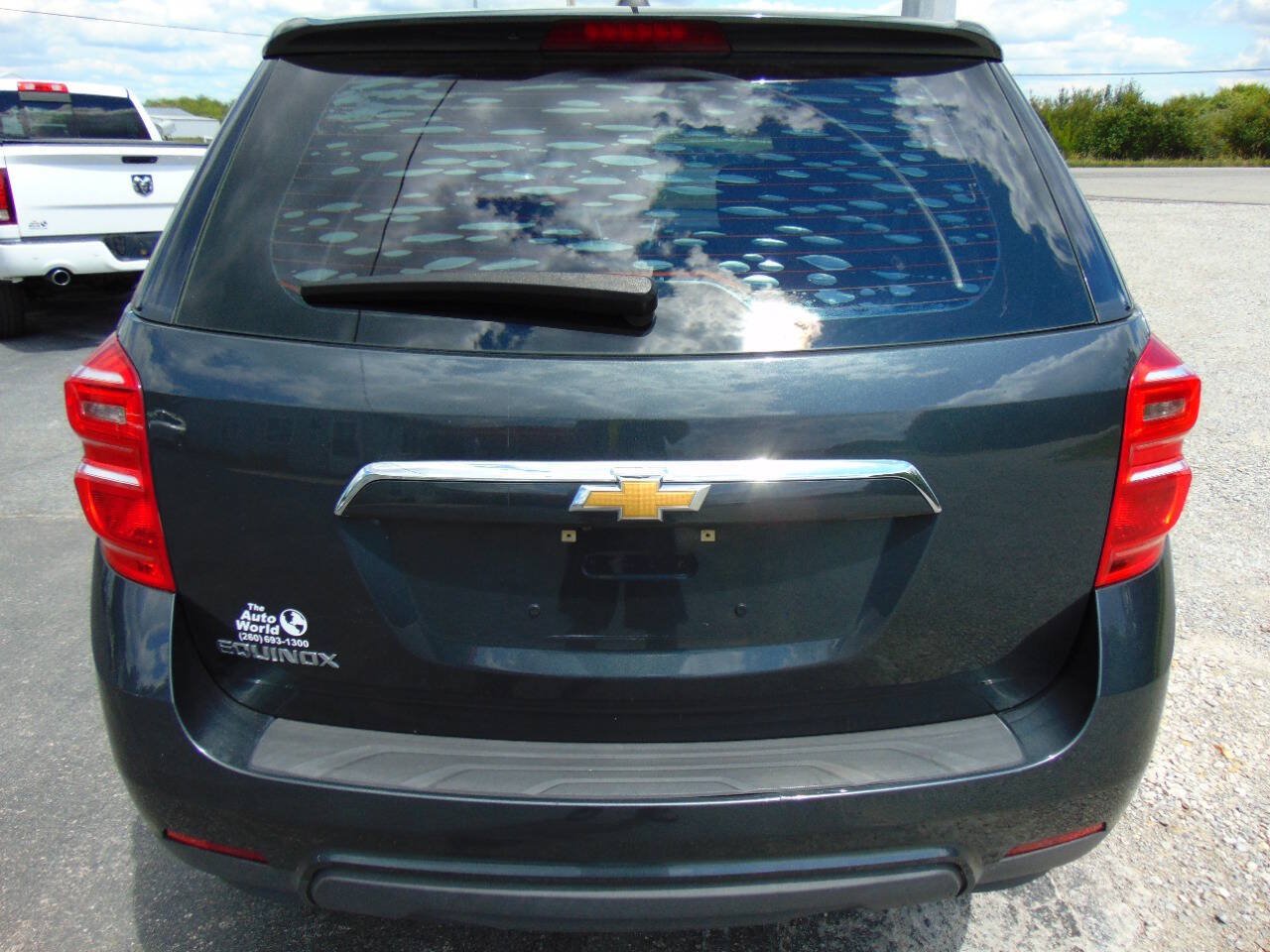 Used 2017 Chevrolet Equinox LS FWD image 7