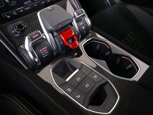 Used 2024 Lamborghini Urus Performante image 28