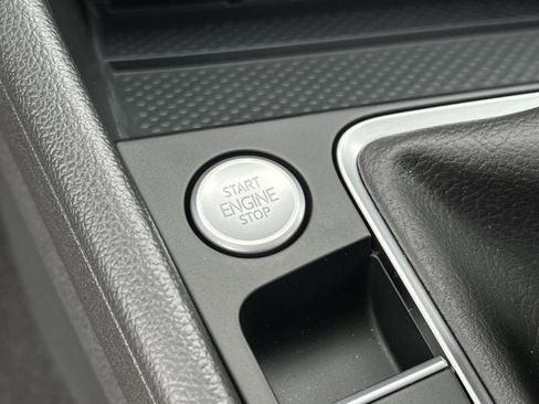 New 2025 Volkswagen Jetta SE image 25