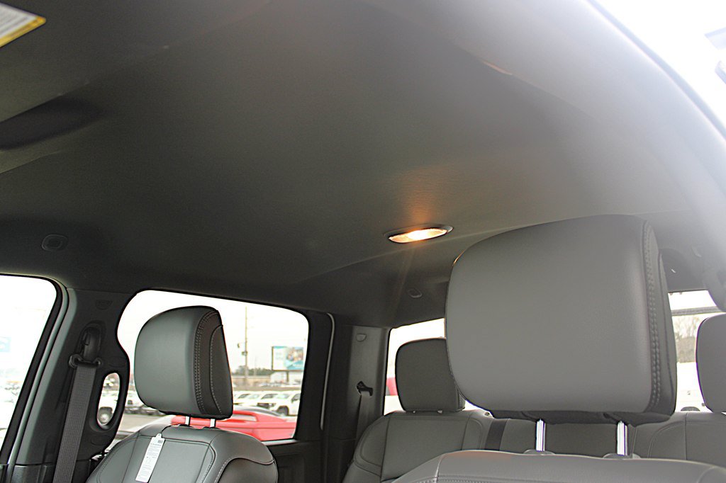 Used 2024 RAM 2500 Tradesman w/ Chrome Appearance Group RWD image 19