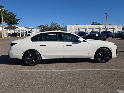 New 2026 BMW i7 eDrive50 w/ M Sport Package image 4