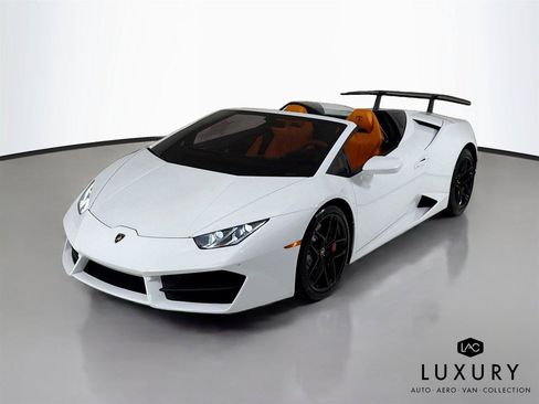 Used 2019 Lamborghini Huracan LP 580-2 RWD image 4