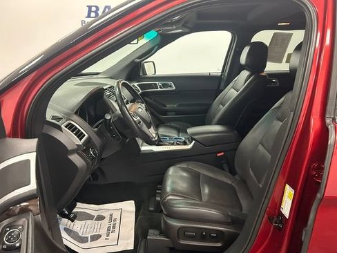 Used 2014 Ford Explorer Limited w/ Equipment Group 302A AWD/4WD image 9