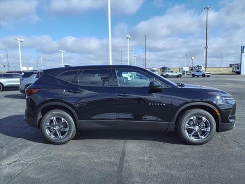 New 2025 Chevrolet Blazer LT image 2