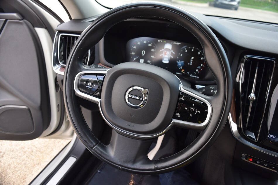 Used 2019 Volvo S60 T5 Momentum w/ Multimedia Package FWD image 66