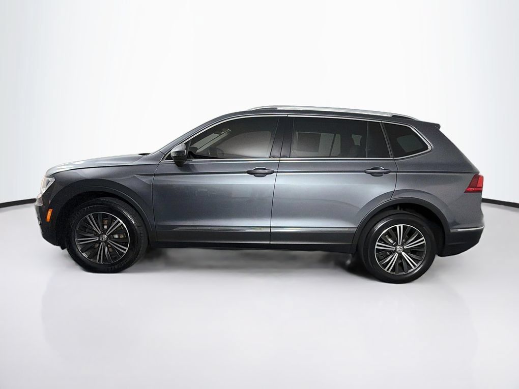 Used 2019 Volkswagen Tiguan SEL w/ 3rd Row Seat Package AWD/4WD image 6