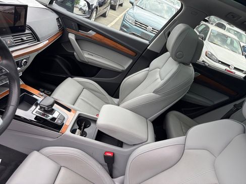 Used 2023 Audi Q5 e Premium Plus w/ Premium Plus Package AWD/4WD image 31