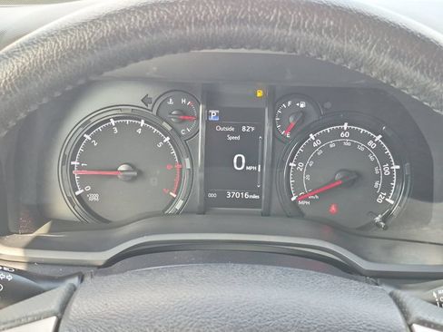 Used 2024 Toyota 4Runner SR5 Premium w/ Moonroof Package RWD image 27