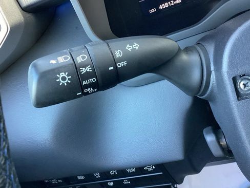 Used 2024 Toyota Tundra Platinum AWD/4WD image 23