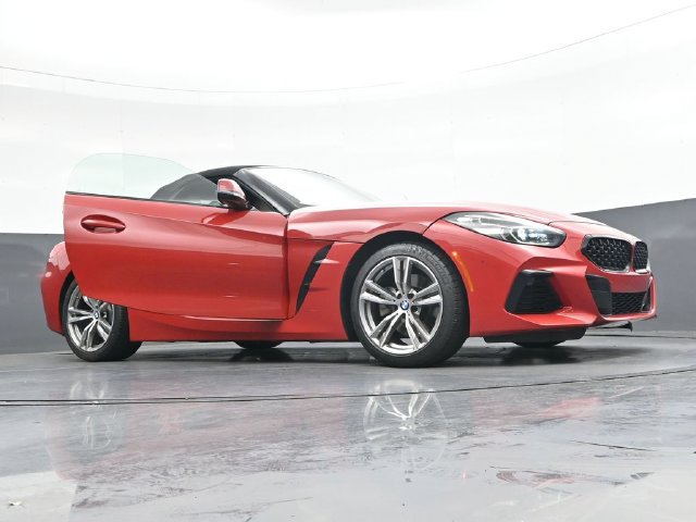 Used 2019 BMW Z4 sDrive30i w/ M Sport Package RWD image 41