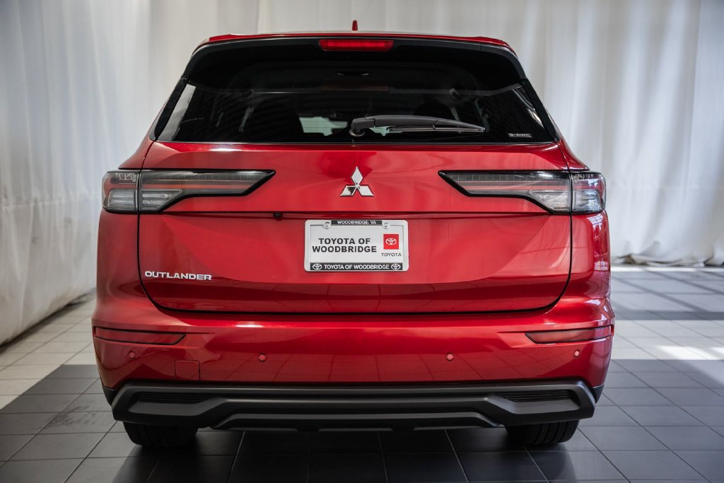 Used 2025 Mitsubishi Outlander ES AWD/4WD image 5