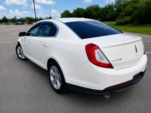 Used 2013 Lincoln MKS FWD image 6