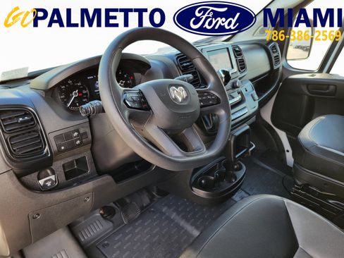 Used 2025 RAM ProMaster 2500 w/ Convenience Group FWD image 15