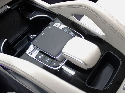 Used 2020 Mercedes-Benz GLE 350 w/ Premium Package image 69