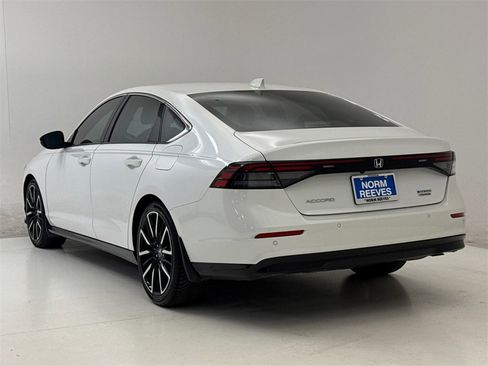 Used 2023 Honda Accord Touring image 8
