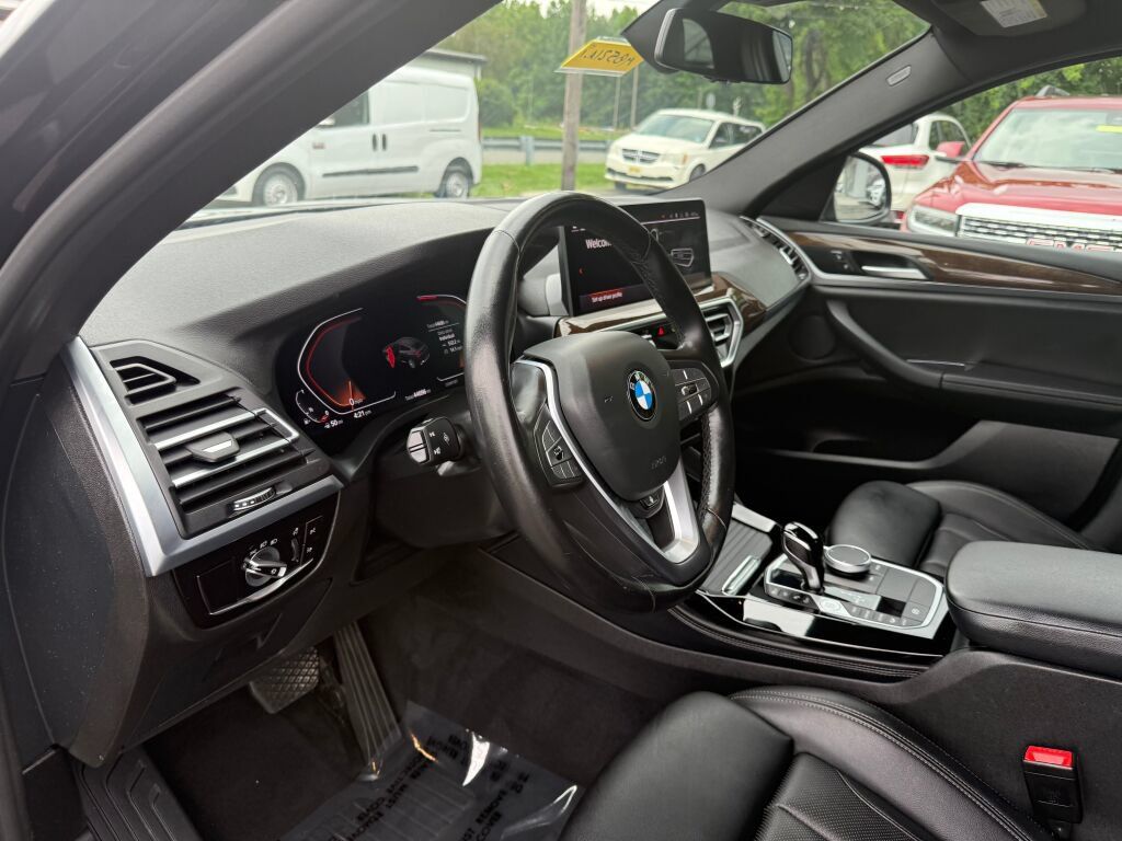 Used 2023 BMW X4 xDrive30i w/ Parking Assistance Package AWD/4WD image 12