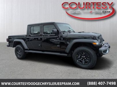 New 2026 Jeep Gladiator Sport