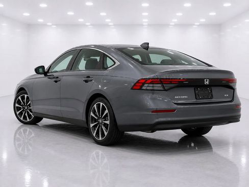 Used 2024 Honda Accord EX image 3