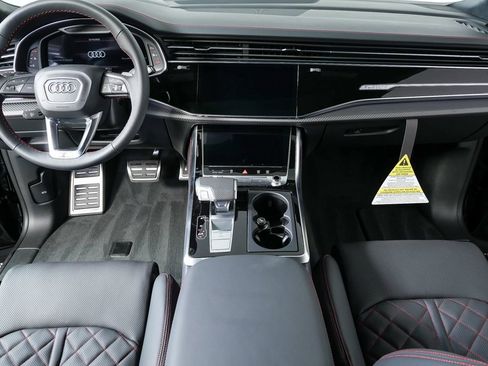 New 2026 Audi SQ8 Prestige image 17