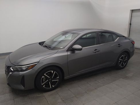 Used 2024 Nissan Sentra SV FWD image 2