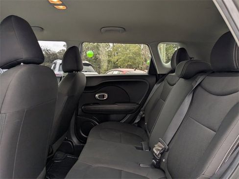 Used 2017 Kia Soul image 13