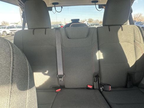 Used 2024 Jeep Wrangler Rubicon image 34