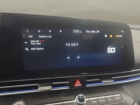 Used 2025 Hyundai Elantra SEL FWD image 24