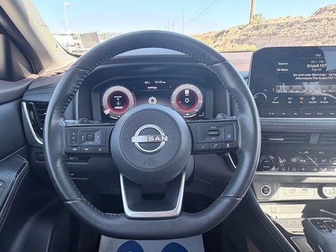 Used 2022 Nissan Rogue Platinum w/ Head-Up Display Package image 9