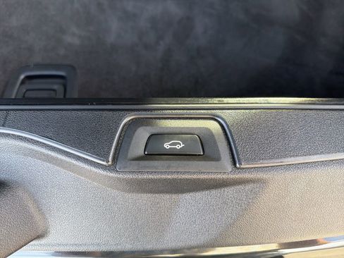 Used 2024 BMW X5 xDrive40i w/ Premium Package image 41