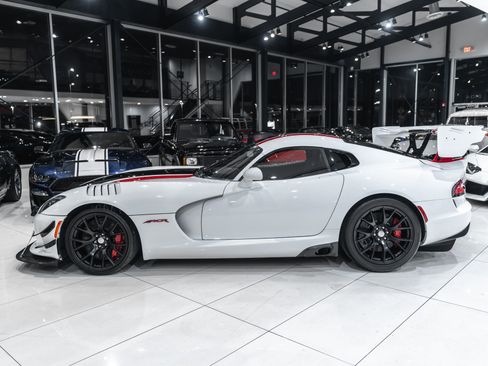 Used 2016 Dodge Viper ACR w/ Extreme Aero Package RWD image 37