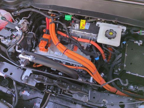 New 2027 Chevrolet Bolt RS w/ Technology Package FWD image 32
