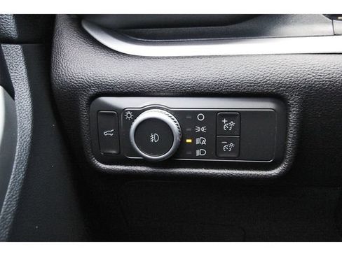 Used 2022 Ford Explorer XLT w/ Equipment Group 202A RWD image 21